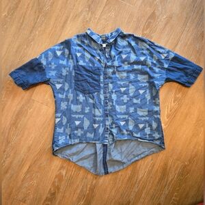 ✨️HOST PICK✨️ 🇨🇦 Made in Montreal Eve Gravel Button Down Geometric Top